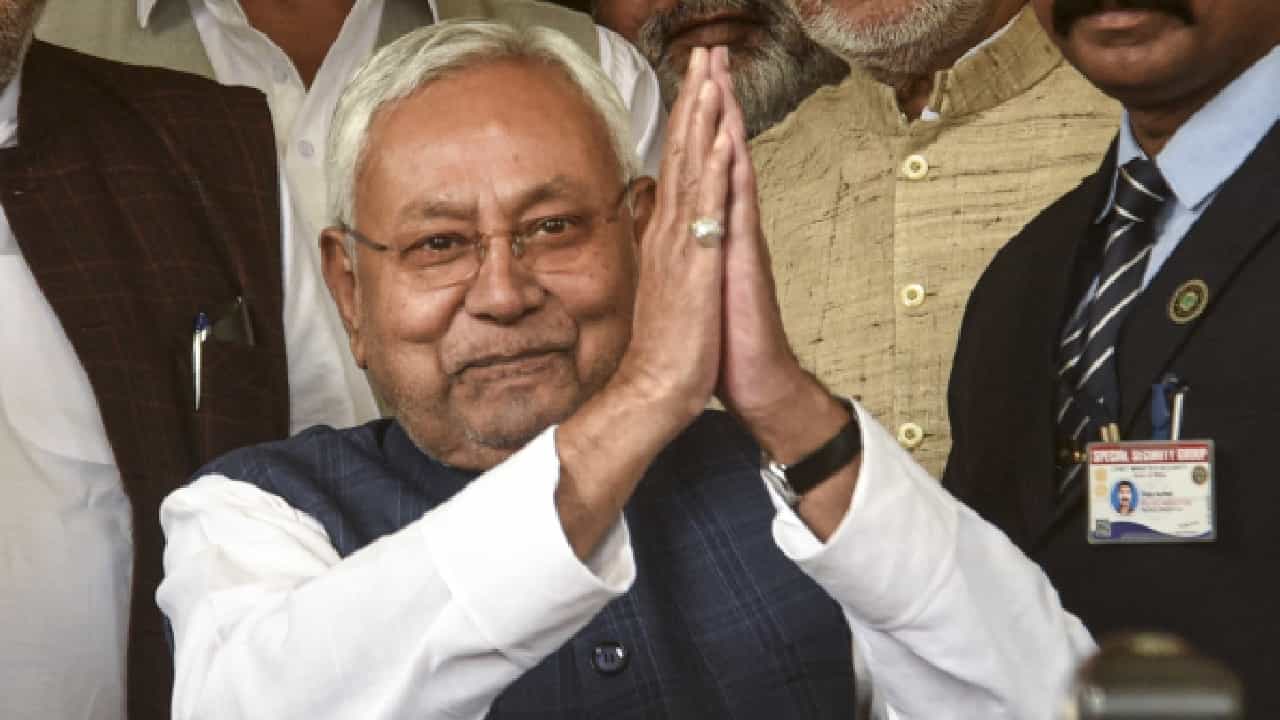 ಎನ್ಡಿಎ ಸರ್ಕಾರದಿಂದ ಬಿಹಾರದಲ್ಲಿ ಹಿಂದೂ-ಮುಸ್ಲಿಂ ಗಲಭೆ ಅಂತ್ಯವಾಗಿದೆ; ಸಿಎಂ ನಿತೀಶ್ ಕುಮಾರ್ ಎನ್ಡಿಎ ಸರ್ಕಾರದಿಂದ ಬಿಹಾರದಲ್ಲಿ ಹಿಂದೂ-ಮುಸ್ಲಿಂ ಗಲಭೆ ಅಂತ್ಯವಾಗಿದೆ; ಸಿಎಂ ನಿತೀಶ್ ಕುಮಾರ್