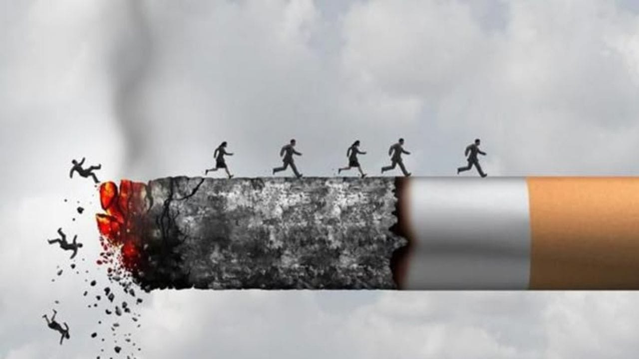 ನೀವು ಧೂಮಪಾನವನ್ನು ತ್ಯಜಿಸಲು ಪ್ರಯತ್ನಿಸುತ್ತಿದ್ದರೆ ನಿಮ್ಮ ಕುಟುಂಬ, ಸ್ನೇಹಿತರಿಗೆ ಈ ವಿಷಯ ತಿಳಿಸಿ ಅವರ ಸಹಾಯ ಪಡೆಯಿರಿ. ಅವರು ಹೇಳುವ ಮಾತನ್ನು ಕೇಳಿ ಇದರಿಂದ ನಿಮಗೆ ಮತ್ತಷ್ಟು ಒಳ್ಳೆಯ ಆಲೋಚನೆಗಳು ಬರುತ್ತದೆ. 
