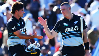 ಕೇವಲ 14 ರನ್​: ಪವರ್​ ಕಳೆದುಕೊಂಡು ಅತ್ಯಂತ ಕೆಟ್ಟ ದಾಖಲೆ ಬರೆದ ಪಾಕಿಸ್ತಾನ್