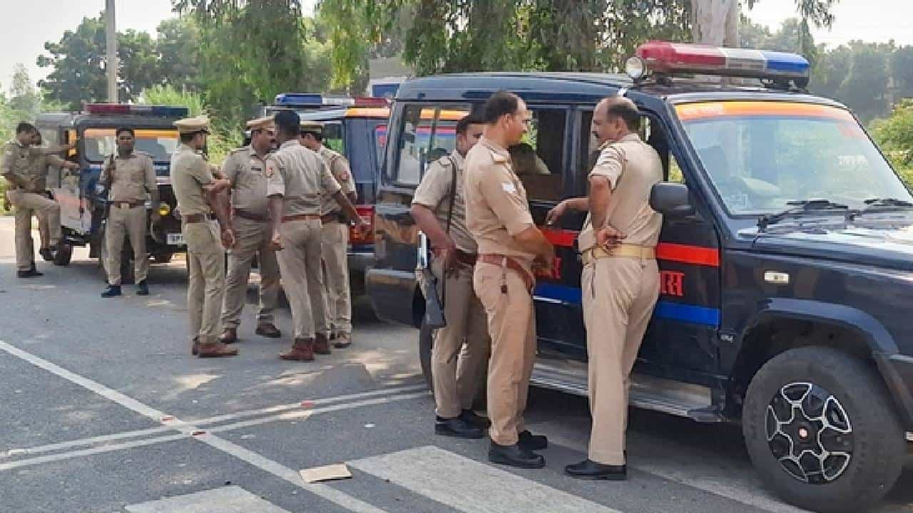 ಹೆಚ್ಚಿಗೆ ಮಾತಾಡಿದ್ರೆ ನಿನ್ನನ್ನೂ ತುಂಡು ತುಂಡಾಗಿ ಕತ್ತರಿಸಿ ಡ್ರಮ್ನಲ್ಲಿ ಹಾಕ್ತೀನಿ, ಗಂಡನಿಗೆ ಪತ್ನಿಯ ಬೆದರಿಕೆ ಹೆಚ್ಚಿಗೆ ಮಾತಾಡಿದ್ರೆ ನಿನ್ನನ್ನೂ ತುಂಡು ತುಂಡಾಗಿ ಕತ್ತರಿಸಿ ಡ್ರಮ್ನಲ್ಲಿ ಹಾಕ್ತೀನಿ, ಗಂಡನಿಗೆ ಪತ್ನಿಯ ಬೆದರಿಕೆ
