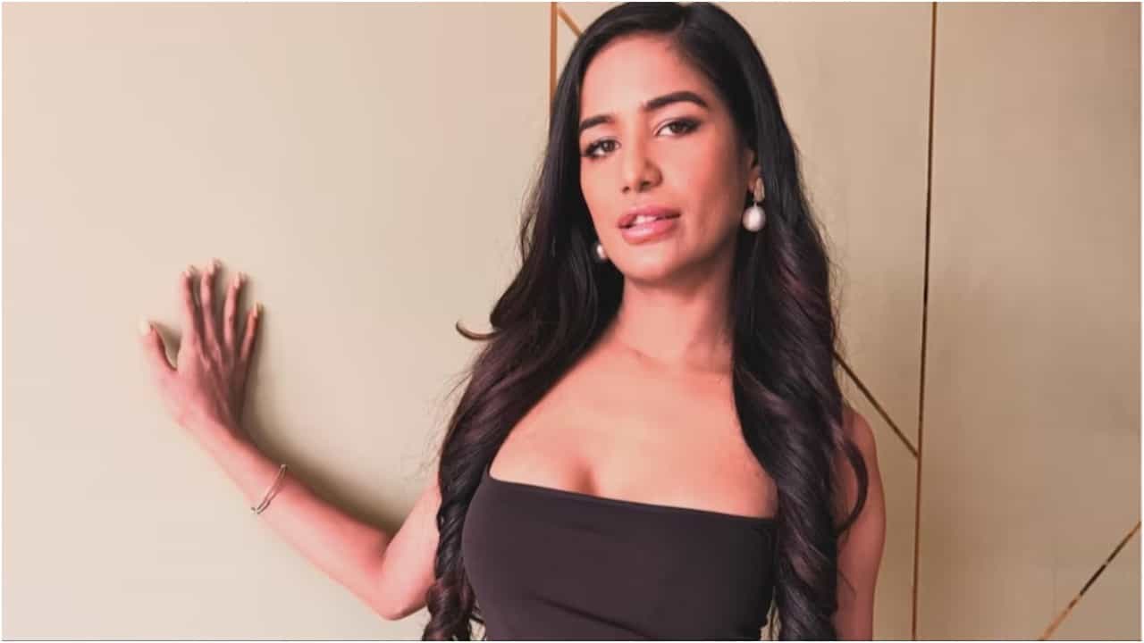 Poonam Pandey: ಸತ್ತು ಬದುಕಿ ಬಂದ ಬೋಲ್ಡ್ ನಟಿ ಪೂನಂ ಪಾಂಡೆಗೆ ಜನ್ಮದಿನ Poonam Pandey: ಸತ್ತು ಬದುಕಿ ಬಂದ ಬೋಲ್ಡ್ ನಟಿ ಪೂನಂ ಪಾಂಡೆಗೆ ಜನ್ಮದಿನ