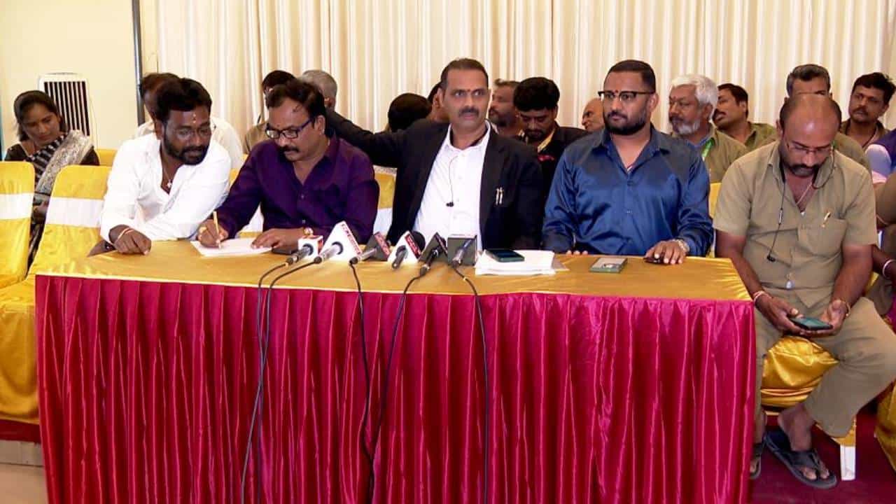 ಸಿದ್ದರಾಮಯ್ಯ ಸರ್ಕಾರಕ್ಕೆ ಡೆಡ್​ಲೈನ್: ರಾಜ್ಯಾದ್ಯಂತ ಖಾಸಗಿ ಸಾರಿಗೆ ಒಕ್ಕೂಟ ಮುಷ್ಕರಕ್ಕೆ ಸಿದ್ದತೆ
