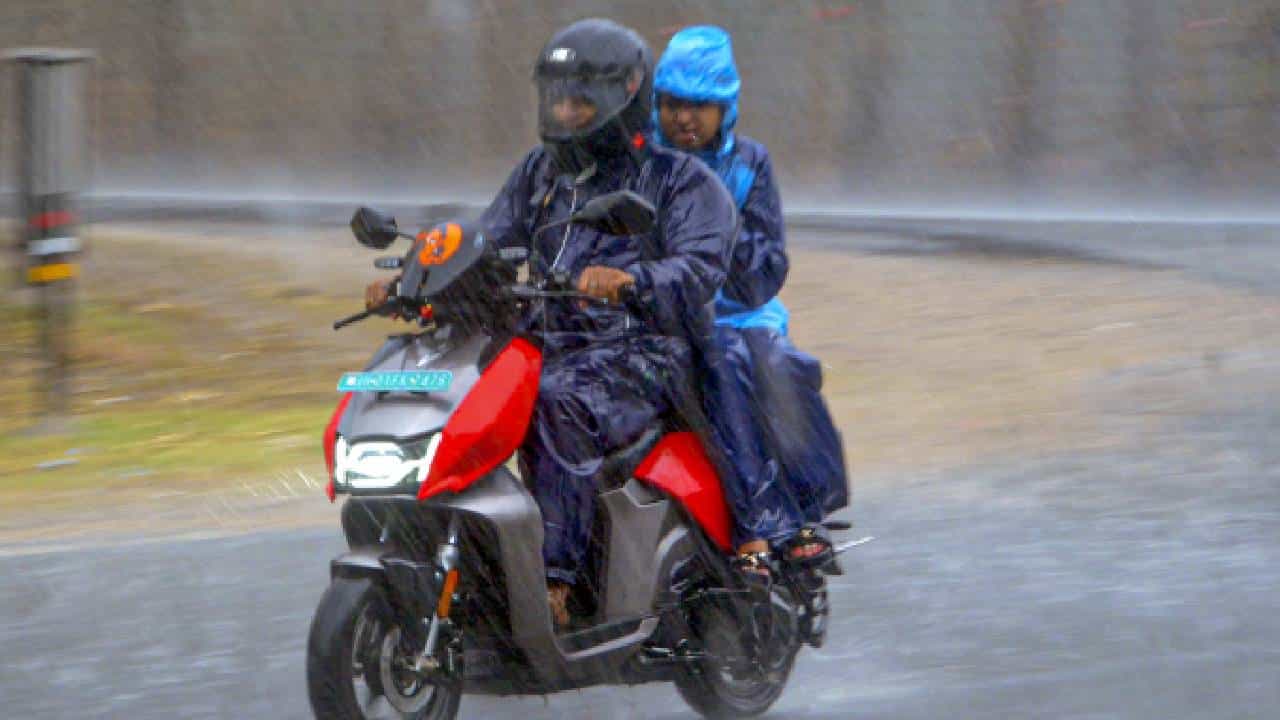 Karnataka Rains: ಬೆಂಗಳೂರು ಸೇರಿ ಕರ್ನಾಟಕದ 20ಕ್ಕೂ ಅಧಿಕ ಜಿಲ್ಲೆಗಳಲ್ಲಿ ಇಂದು ಮಳೆ