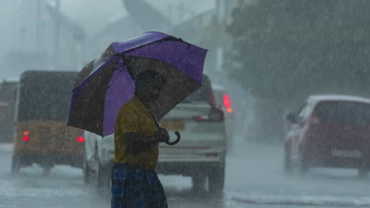Karnataka Weather: ಕರ್ನಾಟಕದ ಕರಾವಳಿಯ ಎಲ್ಲಾ ಜಿಲ್ಲೆಗಳು ಸೇರಿ ರಾಜ್ಯದ 11 ಜಿಲ್ಲೆಗಳಲ್ಲಿ ಮಳೆ Karnataka Weather: ಕರ್ನಾಟಕದ ಕರಾವಳಿಯ ಎಲ್ಲಾ ಜಿಲ್ಲೆಗಳು ಸೇರಿ ರಾಜ್ಯದ 11 ಜಿಲ್ಲೆಗಳಲ್ಲಿ ಮಳೆ