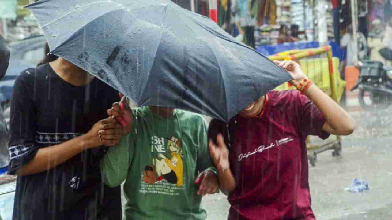 Karnataka Rain: ಏಪ್ರಿಲ್ 2ರಿಂದ ಕೊಡಗು, ಮೈಸೂರು ಸೇರಿ ಕರ್ನಾಟಕದಾದ್ಯಂತ ಭಾರಿ ಮಳೆ, ಯೆಲ್ಲೋ ಅಲರ್ಟ್