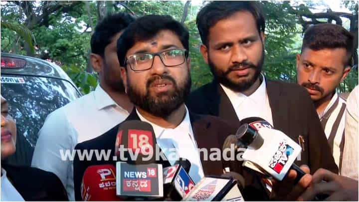 ಮಚ್ಚು ಹಿಡಿದ ಕೇಸ್: ರಜತ್, ವಿನಯ್ ಗೌಡಗೆ ಜಾಮೀನು ಸಿಕ್ಕಿದ್ದು ಹೇಗೆ? ವಿವರಿಸಿದ ಲಾಯರ್ ಮಚ್ಚು ಹಿಡಿದ ಕೇಸ್: ರಜತ್, ವಿನಯ್ ಗೌಡಗೆ ಜಾಮೀನು ಸಿಕ್ಕಿದ್ದು ಹೇಗೆ? ವಿವರಿಸಿದ ಲಾಯರ್