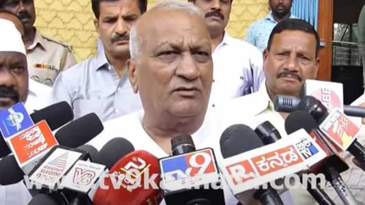 ಬಸನಗೌಡ ಯತ್ನಾಳ್ ಕಾಂಗ್ರೆಸ್ ಪಕ್ಷಕ್ಕೆ ಬರುತ್ತೇನೆಂದರೆ ಖಂಡಿತ ಸೇರಿಸಿಕೊಳ್ಳುತ್ತೇವೆ: ರಾಜು ಕಾಗೆ, ಶಾಸಕ ಬಸನಗೌಡ ಯತ್ನಾಳ್ ಕಾಂಗ್ರೆಸ್ ಪಕ್ಷಕ್ಕೆ ಬರುತ್ತೇನೆಂದರೆ ಖಂಡಿತ ಸೇರಿಸಿಕೊಳ್ಳುತ್ತೇವೆ: ರಾಜು ಕಾಗೆ, ಶಾಸಕ