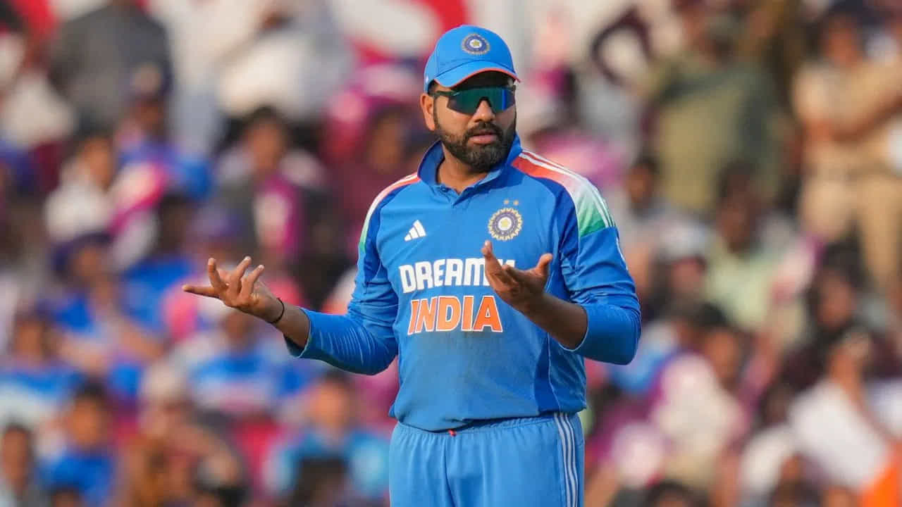 ‘ಇದು ನಮ್ಮ ಮನೆಯಲ್ಲ’; ಒಂದೇ ಮೈದಾನದ ಲಾಭ ಪಡೆಯುತ್ತಿದ್ದಾರೆ ಎಂದವರಿಗೆ ರೋಹಿತ್ ಖಡಕ್ ಉತ್ತರ ‘ಇದು ನಮ್ಮ ಮನೆಯಲ್ಲ’; ಒಂದೇ ಮೈದಾನದ ಲಾಭ ಪಡೆಯುತ್ತಿದ್ದಾರೆ ಎಂದವರಿಗೆ ರೋಹಿತ್ ಖಡಕ್ ಉತ್ತರ