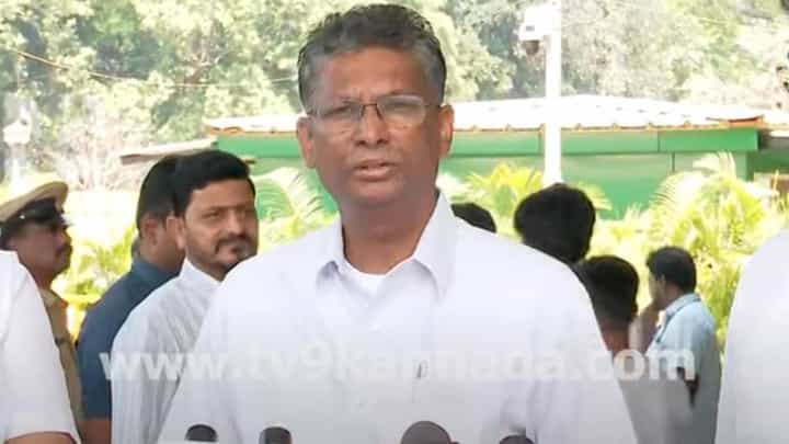 ಓರ್ವ ಮಂತ್ರಿಯನ್ನೇ ಹನಿಟ್ರ್ಯಾಪ್ ಮಾಡಿದ್ದಾರೆ: ಸಚಿವ ಸತೀಶ್ ಜಾರಕಿಹೊಳಿ ಬಾಂಬ್..! ಓರ್ವ ಮಂತ್ರಿಯನ್ನೇ ಹನಿಟ್ರ್ಯಾಪ್ ಮಾಡಿದ್ದಾರೆ: ಸಚಿವ ಸತೀಶ್ ಜಾರಕಿಹೊಳಿ ಬಾಂಬ್..!