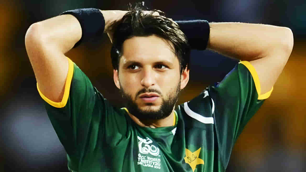 ಬಾಂಗ್ಲಾದೇಶ್ ಪ್ರೀಮಿಯರ್ ಲೀಗ್ನಲ್ಲಿ ಕಾಣಿಸಿಕೊಂಡು ದುಡ್ಡಿಗಾಗಿ ಅಲೆಯುತ್ತಿರುವ ಶಾಹಿದ್ ಅಫ್ರಿದಿ