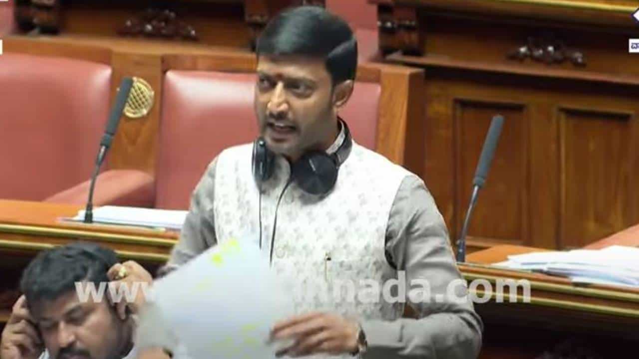 Karnataka Budget Session: ಯಾದಗಿರಿ ಜಿಲ್ಲೆ ಸಮಸ್ಯೆಗಳನ್ನು ಮಾರ್ಮಿಕವಾಗಿ ಸರ್ಕಾರದ ಗಮನಕ್ಕೆ ತಂದ ಶಾಸಕ ಶರಣಗೌಡ ಕಂದ್ಕೂರ್ Karnataka Budget Session: ಯಾದಗಿರಿ ಜಿಲ್ಲೆ ಸಮಸ್ಯೆಗಳನ್ನು ಮಾರ್ಮಿಕವಾಗಿ ಸರ್ಕಾರದ ಗಮನಕ್ಕೆ ತಂದ ಶಾಸಕ ಶರಣಗೌಡ ಕಂದ್ಕೂರ್