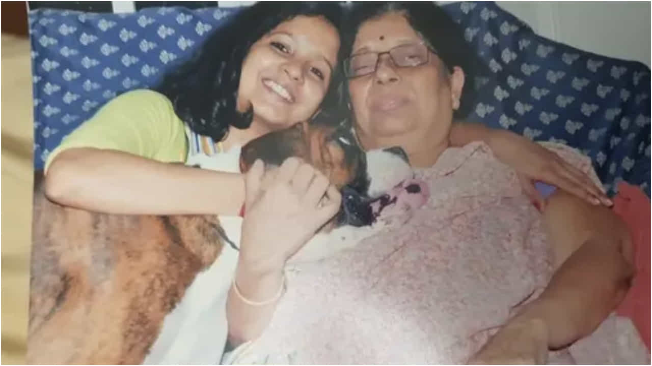 ನಟಿ ಶುಭ ಪೂಂಜಾ ತಾಯಿ ಇನ್ನಿಲ್ಲ. ಮಾರ್ಚ್ 6ರಂದು ತಾಯಿ ಅಗಲಿದ್ದಾರೆ. ‘ಅಮ್ಮ ನನ್ನ ನೀನು ಯಾಕೆ ಬಿಟ್ಟು ಹೋದೆ, ನೀನು ಇಲ್ಲದೇ ನನಗೆ ಜೀವನವಿಲ್ಲ’ ಎಂದು ಶುಭ ಪೂಂಜಾ ಭಾವುಕವಾಗಿ ಬರೆದುಕೊಂಡಿದ್ದಾರೆ.