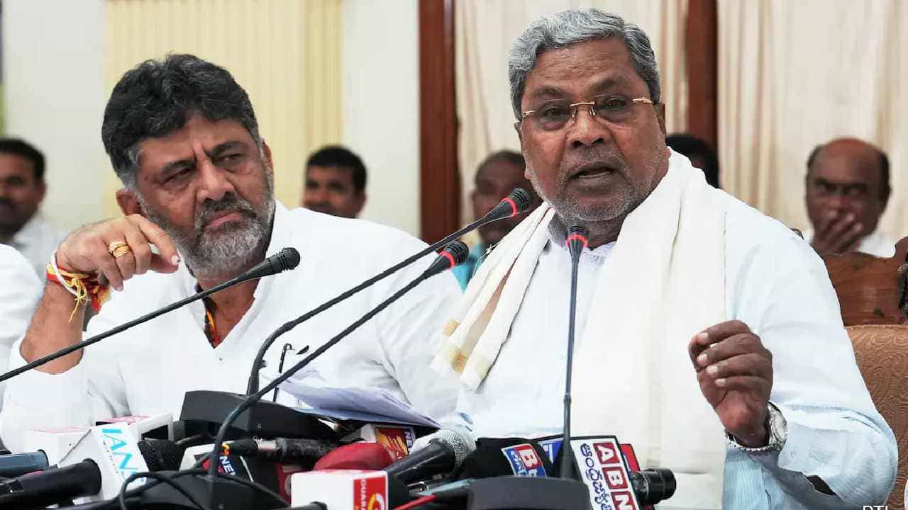 ಹಲಾಲ್, ಮುಸ್ಲಿಂ ಬಜೆಟ್ ಎಂದು ಟೀಕಿಸಿದವರಿಗೆ ಖಡಕ್ ತಿರುಗೇಟು ಕೊಟ್ಟ ಸಿದ್ದರಾಮಯ್ಯ ಹಲಾಲ್, ಮುಸ್ಲಿಂ ಬಜೆಟ್ ಎಂದು ಟೀಕಿಸಿದವರಿಗೆ ಖಡಕ್ ತಿರುಗೇಟು ಕೊಟ್ಟ ಸಿದ್ದರಾಮಯ್ಯ