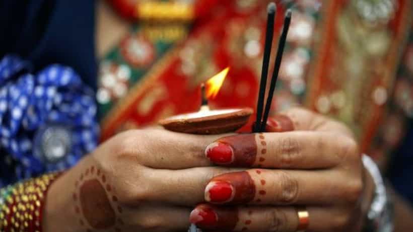 Hindu Puja: ಮನೆಯಲ್ಲಿ ದೇವರಿಗೆ ಒಂದು ಅಗರಬತ್ತಿ ಏಕೆ ಹಚ್ಚಬಾರದು?