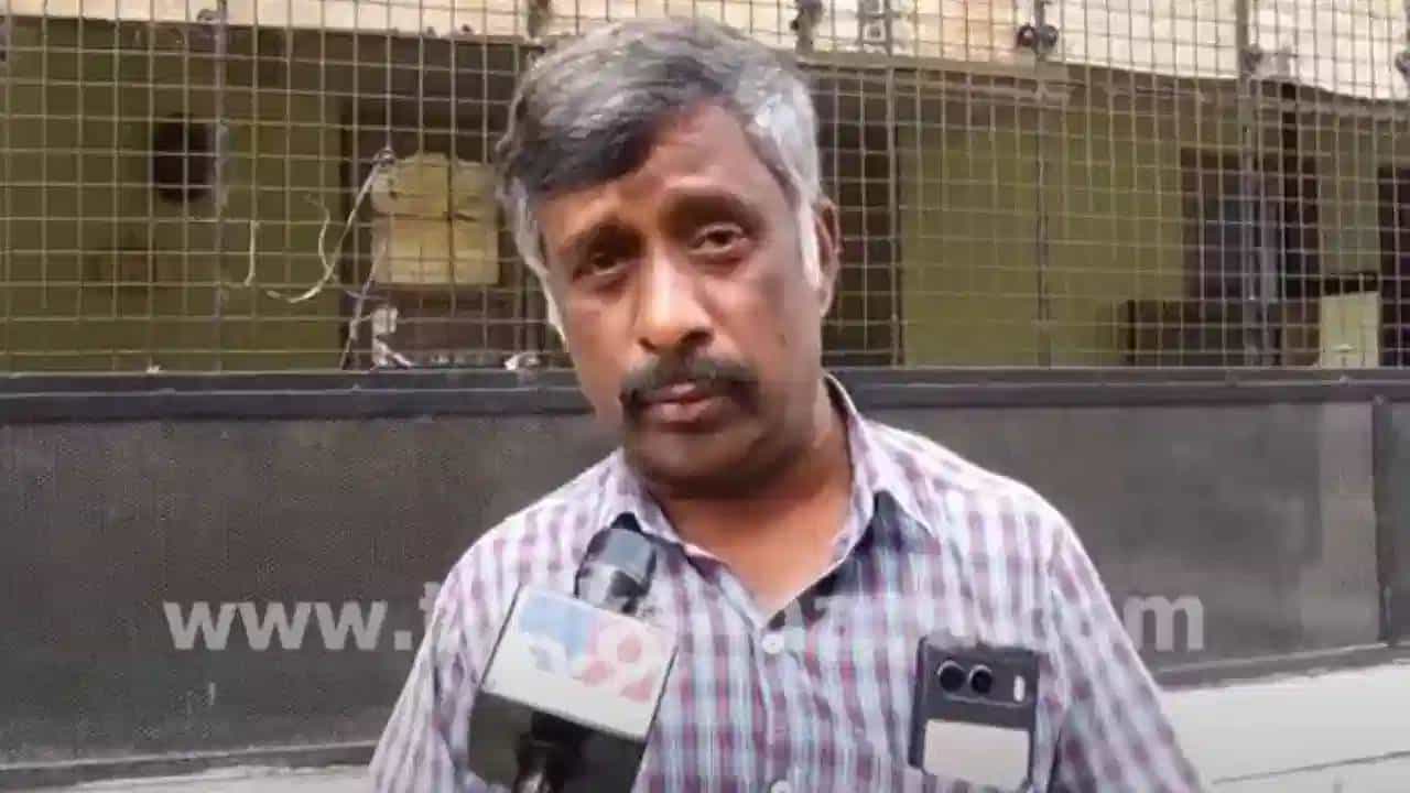 ಮುಡಾ ಹಗರಣ: ಲೋಕಾಯುಕ್ತ ಅಧಿಕಾರಿಗಳ ವಿರುದ್ಧ ಸ್ನೇಹಮಯಿ ಕೃಷ್ಣ ಕೇಂದ್ರಕ್ಕೆ ದೂರು ಮುಡಾ ಹಗರಣ: ಲೋಕಾಯುಕ್ತ ಅಧಿಕಾರಿಗಳ ವಿರುದ್ಧ ಸ್ನೇಹಮಯಿ ಕೃಷ್ಣ ಕೇಂದ್ರಕ್ಕೆ ದೂರು