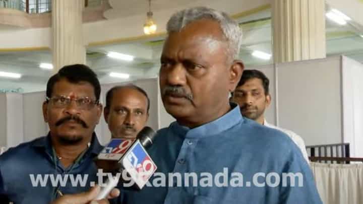 ರನ್ಯಾ ರಾವ್ ಪ್ರಕರಣದಲ್ಲಿ ಹಿಂದಿನ ಬಿಜೆಪಿ ಸರ್ಕಾರದ ಮಂತ್ರಿಗಳು ಯಾಕೆ ಭಾಗಿಯಾಗಿರಬಾರದು? ಎಸ್ಟಿ ಸೋಮಶೇಖರ್ ರನ್ಯಾ ರಾವ್ ಪ್ರಕರಣದಲ್ಲಿ ಹಿಂದಿನ ಬಿಜೆಪಿ ಸರ್ಕಾರದ ಮಂತ್ರಿಗಳು ಯಾಕೆ ಭಾಗಿಯಾಗಿರಬಾರದು? ಎಸ್ಟಿ ಸೋಮಶೇಖರ್