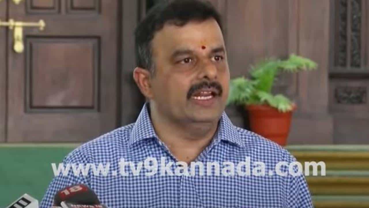 ತಿಂಗಳಿಗೆ 4-5 ಸಲ ದುಬೈಗೆ ಹೋಗುತ್ತಿದ್ದ ರನ್ಯಾ ಇದಕ್ಕೆ ಮೊದಲು ಕಳುವಿನಿಂದ ತಂದ ಚಿನ್ನ ಎಲ್ಲಿಗೆ ಹೋಯಿತು? ಸುನೀಲ ಕುಮಾರ ತಿಂಗಳಿಗೆ 4-5 ಸಲ ದುಬೈಗೆ ಹೋಗುತ್ತಿದ್ದ ರನ್ಯಾ ಇದಕ್ಕೆ ಮೊದಲು ಕಳುವಿನಿಂದ ತಂದ ಚಿನ್ನ ಎಲ್ಲಿಗೆ ಹೋಯಿತು? ಸುನೀಲ ಕುಮಾರ