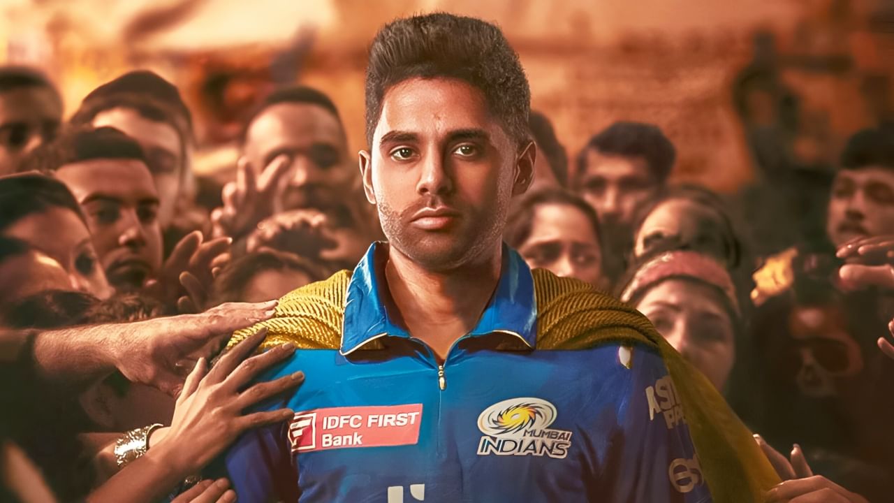 ಇಂಡಿಯನ್ ಪ್ರೀಮಿಯರ್ ಲೀಗ್ (IPL 2025) ಸೀಸನ್ 18ರ ಮಾರ್ಚ್ 22 ರಿಂದ ಶುರುವಾಗಲಿದೆ. ಈ ಟೂರ್ನಿಯ ಮೊದಲ ಪಂದ್ಯದಲ್ಲಿ KKR ಮತ್ತು RCB ತಂಡಗಳು ಮುಖಾಮುಖಿಯಾಗಲಿದೆ. ಇನ್ನು ಮಾರ್ಚ್ 23 ರಂದು ನಡೆಯಲಿರುವ ಮೂರನೇ ಪಂದ್ಯದಲ್ಲಿ ಮುಂಬೈ ಇಂಡಿಯನ್ಸ್ ಹಾಗೂ ಚೆನ್ನೈ ಸೂಪರ್ ಕಿಂಗ್ಸ್ ತಂಡಗಳು ಸೆಣಸಲಿದೆ. ಈ ಪಂದ್ಯದಲ್ಲಿ ಮುಂಬೈ ಇಂಡಿಯನ್ಸ್ ತಂಡವನ್ನು ಸೂರ್ಯಕುಮಾರ್ ಯಾದವ್ ಮುನ್ನಡೆಸಲಿದ್ದಾರೆ.
