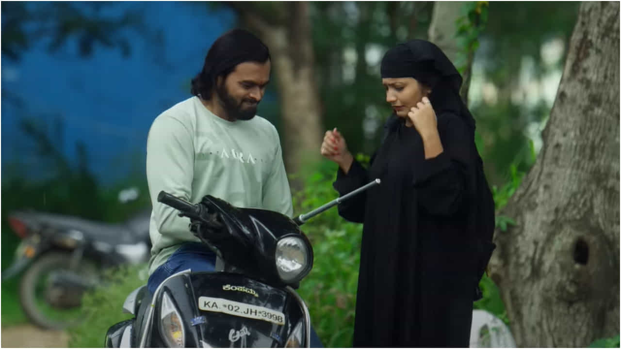 Tarka Movie Review: ತರ್ಕ ಚಿತ್ರದಲ್ಲಿದೆ ಲವ್ ಸ್ಟೋರಿ ಜೊತೆ ಎಚ್ಚರಿಕೆಯ ಪಾಠ Tarka Movie Review: ತರ್ಕ ಚಿತ್ರದಲ್ಲಿದೆ ಲವ್ ಸ್ಟೋರಿ ಜೊತೆ ಎಚ್ಚರಿಕೆಯ ಪಾಠ