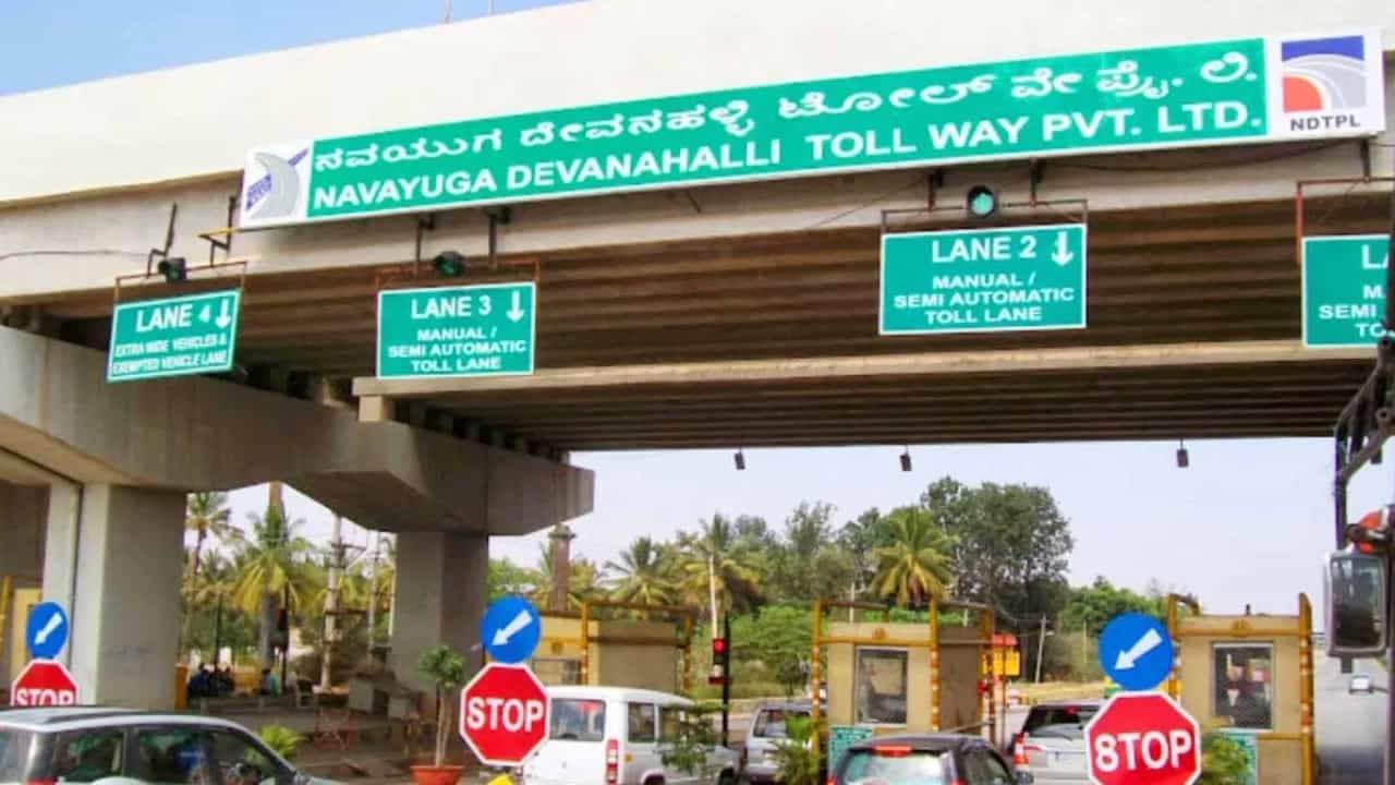 Toll Rate Hike: ಟೋಲ್ ಸುಂಕ ಕರ್ನಾಟಕದಲ್ಲಿ ಏಪ್ರಿಲ್ನಿಂದ ಏರಿಕೆ, ಮತ್ತಷ್ಟು ದುಬಾರಿಯಾಗಲಿದೆ ದರ Toll Rate Hike: ಟೋಲ್ ಸುಂಕ ಕರ್ನಾಟಕದಲ್ಲಿ ಏಪ್ರಿಲ್ನಿಂದ ಏರಿಕೆ, ಮತ್ತಷ್ಟು ದುಬಾರಿಯಾಗಲಿದೆ ದರ