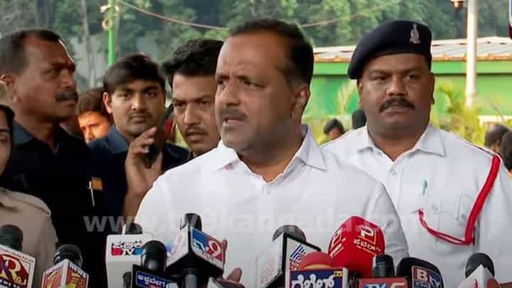 ಸಂವಿಧಾನದ ಆಶಯದಂತೆ ನಡೆದುಕೊಂಡಿದ್ದೇನೆ, ಇವತ್ತು ನಡೆದಿದ್ದು ದುರದೃಷ್ಟಕರ: ಯುಟಿ ಖಾದರ್, ಸ್ಪೀಕರ್ ಸಂವಿಧಾನದ ಆಶಯದಂತೆ ನಡೆದುಕೊಂಡಿದ್ದೇನೆ, ಇವತ್ತು ನಡೆದಿದ್ದು ದುರದೃಷ್ಟಕರ: ಯುಟಿ ಖಾದರ್, ಸ್ಪೀಕರ್