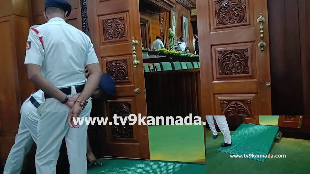 ಸಿಎಂ ಸಿದ್ದರಾಮಯ್ಯ ವ್ಹೀಲ್ ಚೇರ್​​ನಲ್ಲಿ ಹೋಗಲು ವಿಧಾನಸೌಧದಲ್ಲಿ ರ‍್ಯಾಂಪ್ ಅಳವಡಿಕೆ