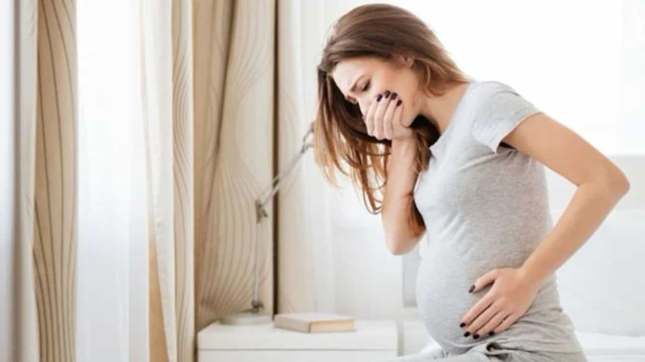 Pregnancy care: ಗರ್ಭಾವಸ್ಥೆಯಲ್ಲಿ ವಾಂತಿಯಾಗುವುದಕ್ಕೆ ಕಾರಣವೇನು? ಅದನ್ನು ತಡೆಯಲು ಇಲ್ಲಿದೆ ಸರಳ ಸಲಹೆಗಳು