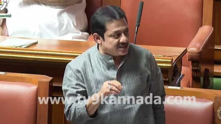 Karnataka Budget Session: ರಾಜ್ಯದಲ್ಲಿ ಜೈನ್ ಸಮುದಾಯದವರು 20 ಲಕ್ಷಕ್ಕೂ ಹೆಚ್ಚಿದ್ದಾರೆ, ಅವರಿಗೊಂದು ನಿಗಮ ಬೇಕು: ಜಮೀರ್ ಅಹ್ಮದ್ Karnataka Budget Session: ರಾಜ್ಯದಲ್ಲಿ ಜೈನ್ ಸಮುದಾಯದವರು 20 ಲಕ್ಷಕ್ಕೂ ಹೆಚ್ಚಿದ್ದಾರೆ, ಅವರಿಗೊಂದು ನಿಗಮ ಬೇಕು: ಜಮೀರ್ ಅಹ್ಮದ್