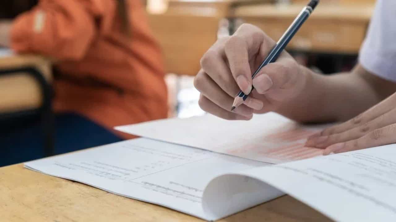 Karnataka 2nd PUC Result 2025: ಸೆಕೆಂಡ್ ಪಿಯುಸಿ ಫಲಿತಾಂಶ ಇಂದು, ನೀವು ತಿಳಿಯಲೇಬೇಕಾದ ವಿಚಾರಗಳು ಇಲ್ಲಿವೆ Karnataka 2nd PUC Result 2025: ಸೆಕೆಂಡ್ ಪಿಯುಸಿ ಫಲಿತಾಂಶ ಇಂದು, ನೀವು ತಿಳಿಯಲೇಬೇಕಾದ ವಿಚಾರಗಳು ಇಲ್ಲಿವೆ