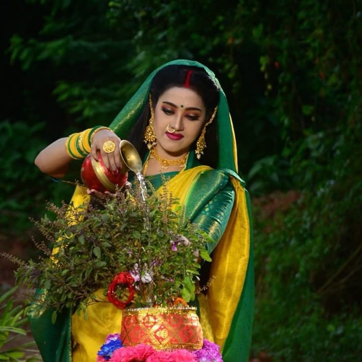 ಇದಲ್ಲದೇ ಅರಶಿನವು ಗರುಗ್ರಹಕ್ಕೆ ಸಂಬಂಧಿಸಿದ್ದು, ಸಮೃದ್ಧಿ ಮತ್ತು ಅದೃಷ್ಟವೆಂದು ಪರಿಗಣಿಸಲಾಗಿದೆ.