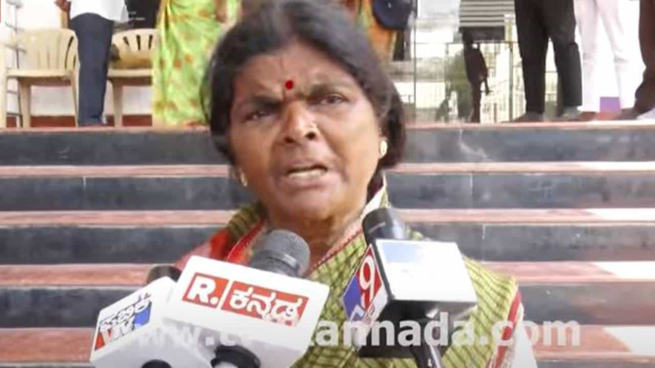 ಕಲಬುರಗಿ: ಹೆಂಡತಿಯನ್ನು ಮನೆಗೆ ಕರೆತರಲು ಹೋದಾಗ ಅಣ್ಣನಿಂದ ಪತಿಯ ಮೇಲೆ ಹಲ್ಲೆ, ಚಾಕು ಇರಿತ ಕಲಬುರಗಿ: ಹೆಂಡತಿಯನ್ನು ಮನೆಗೆ ಕರೆತರಲು ಹೋದಾಗ ಅಣ್ಣನಿಂದ ಪತಿಯ ಮೇಲೆ ಹಲ್ಲೆ, ಚಾಕು ಇರಿತ