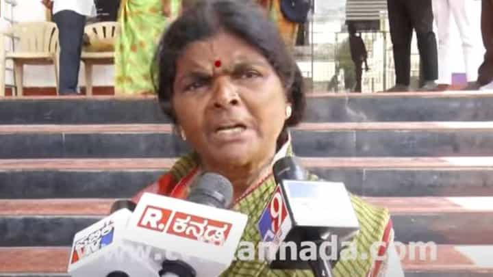 ಕಲಬುರಗಿ: ಹೆಂಡತಿಯನ್ನು ಮನೆಗೆ ಕರೆತರಲು ಹೋದಾಗ ಅಣ್ಣನಿಂದ ಪತಿಯ ಮೇಲೆ ಹಲ್ಲೆ, ಚಾಕು ಇರಿತ ಕಲಬುರಗಿ: ಹೆಂಡತಿಯನ್ನು ಮನೆಗೆ ಕರೆತರಲು ಹೋದಾಗ ಅಣ್ಣನಿಂದ ಪತಿಯ ಮೇಲೆ ಹಲ್ಲೆ, ಚಾಕು ಇರಿತ