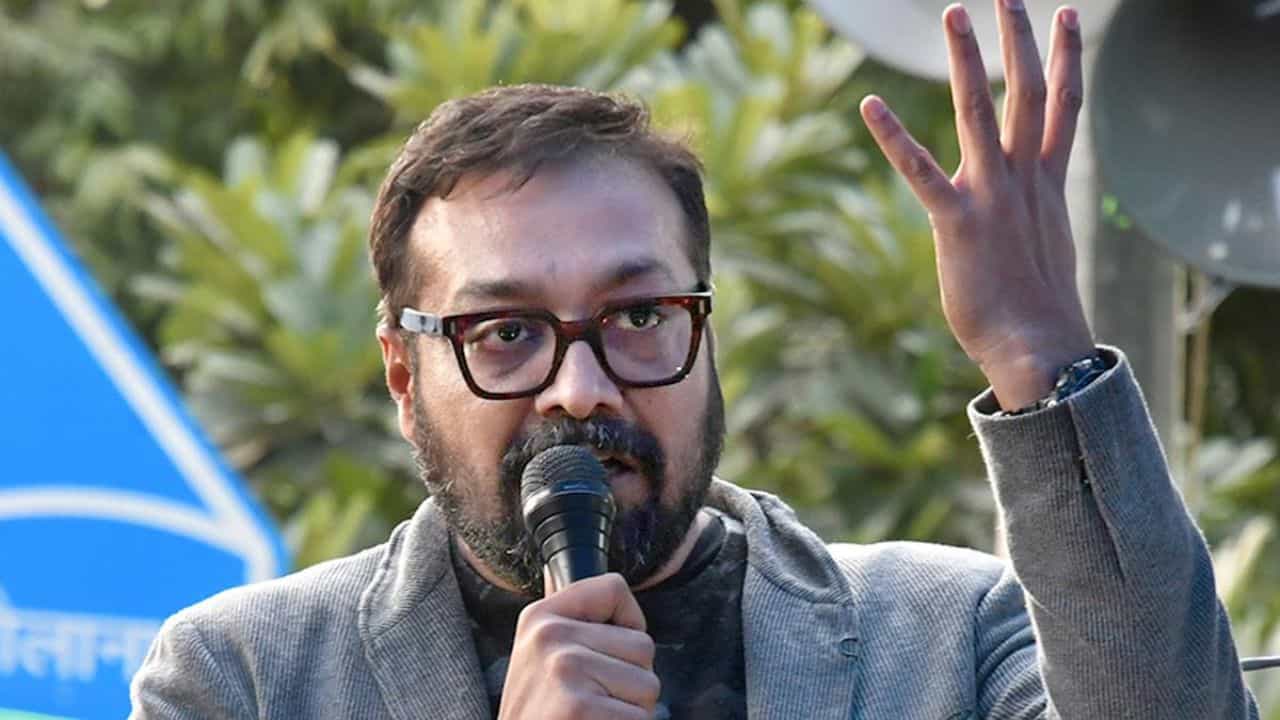 ಬಾಲಿವುಡ್ ಬಿಟ್ಟು ಶಾರುಖ್ ಖಾನ್ಗಿಂತಲೂ ಬ್ಯುಸಿಯಾದ ನಿರ್ದೇಶಕ ಬಾಲಿವುಡ್ ಬಿಟ್ಟು ಶಾರುಖ್ ಖಾನ್ಗಿಂತಲೂ ಬ್ಯುಸಿಯಾದ ನಿರ್ದೇಶಕ