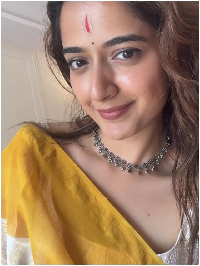ತಿರುಪತಿ ದರ್ಶನ ಪಡೆದು ಬಳಿಕ ಪೋಸ್ ಕೊಟ್ಟ ಆಶಿಕಾ ರಂಗನಾಥ್ 