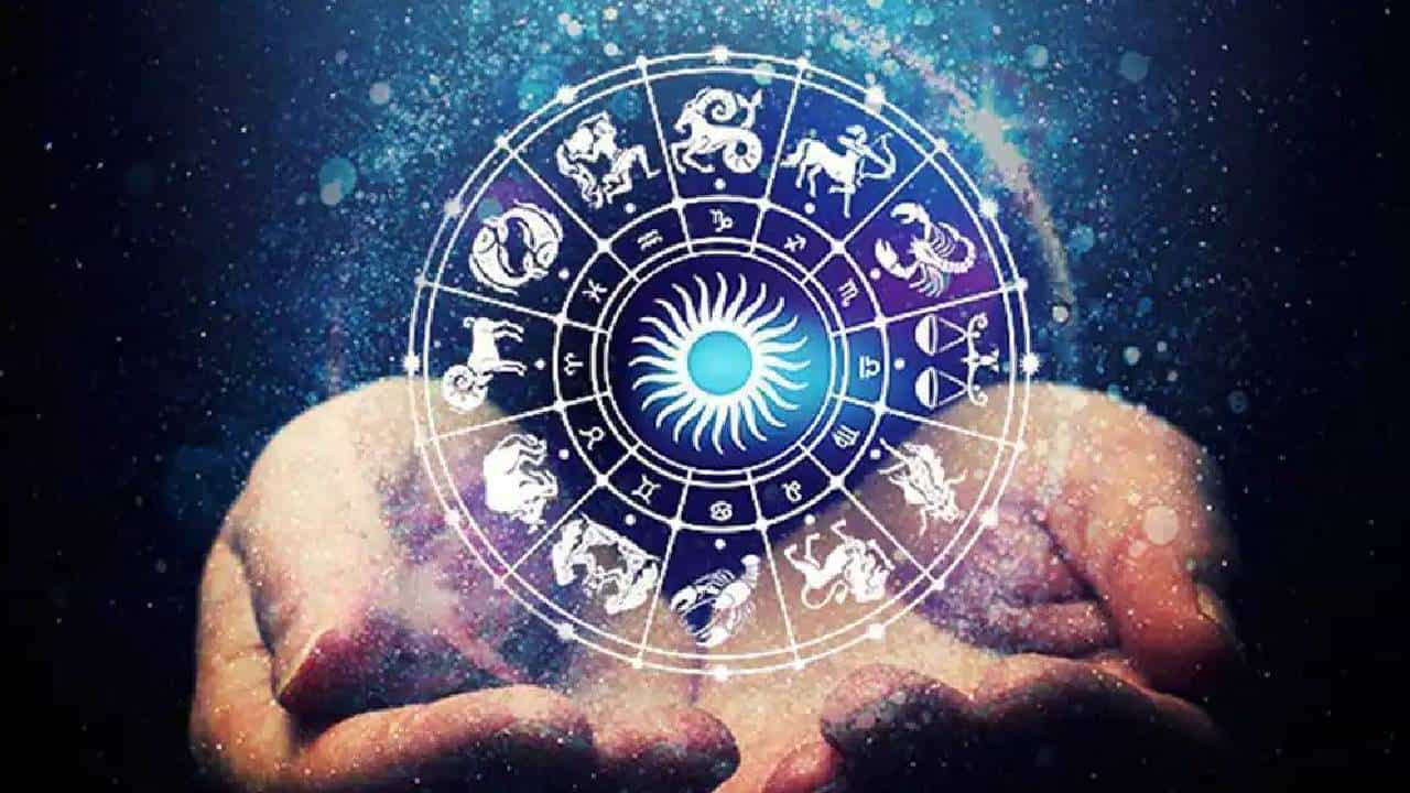 Horoscope Today 29 April: ಈ ರಾಶಿಯವರು ಅನಕ್ಷರಸ್ಥರ ಜೊತೆ ವಾಗ್ವಾದ ಮಾಡುವರು Horoscope Today 29 April: ಈ ರಾಶಿಯವರು ಅನಕ್ಷರಸ್ಥರ ಜೊತೆ ವಾಗ್ವಾದ ಮಾಡುವರು