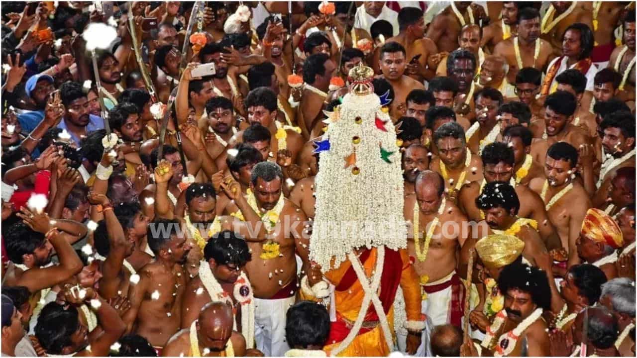 Bangalore Karaga: ಬೆಂಗಳೂರು ಕರಗ ಮಹೋತ್ಸವ ಇಂದಿನಿಂದ ಶುರು, ಯಾವಾಗ ಏನೇನು ಕಾರ್ಯಕ್ರಮ? ಇಲ್ಲಿದೆ ವಿವರ Bangalore Karaga: ಬೆಂಗಳೂರು ಕರಗ ಮಹೋತ್ಸವ ಇಂದಿನಿಂದ ಶುರು, ಯಾವಾಗ ಏನೇನು ಕಾರ್ಯಕ್ರಮ? ಇಲ್ಲಿದೆ ವಿವರ