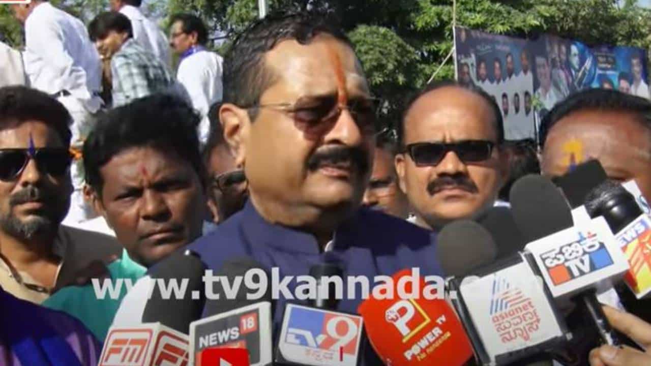 ಭ್ರಷ್ಟಾಚಾರಗಳ ಬಗ್ಗೆ ತನಿಖೆ ನಡೆಯಲಿ, ಯಾರು ಸಾಚಾ ಅನ್ನೋದು ಗೊತ್ತಾಗುತ್ತದೆ: ಬಸನಗೌಡ ಪಾಟೀಲ್ ಯತ್ನಾಳ್ ಭ್ರಷ್ಟಾಚಾರಗಳ ಬಗ್ಗೆ ತನಿಖೆ ನಡೆಯಲಿ, ಯಾರು ಸಾಚಾ ಅನ್ನೋದು ಗೊತ್ತಾಗುತ್ತದೆ: ಬಸನಗೌಡ ಪಾಟೀಲ್ ಯತ್ನಾಳ್