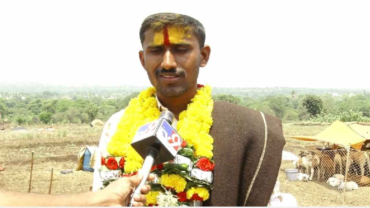 ಜನರಿಗೆ ಉತ್ತಮ ಆಡಳಿತ ನೀಡಬೇಕು ಎನ್ನುವ ಕನಸನ್ನು ಬೀರಪ್ಪ ಹೊಂದಿದ್ದು, ತಾನೊಬ್ಬ ಐಪಿಎಸ್ ಆಫೀಸರ್ ಆಗಬೇಕು ಎಂಬ ಕಸನು ಹೊಂದಿದ್ದಾನೆ. ಬೀರಪ್ಪನ ಈ ಸಾಧನೆಯ ಕುರಿತು ಆತನ ಕುಟುಂಬಸ್ಥರು ಸಾಕಷ್ಟು ಖುಷಿಯಾಗಿದ್ದು ಕುರಿ ಕಾಯುವವನ ಮಗ ಇಂದು ಐಪಿಎಸ್ ಆಫೀಸರ್ ಆಗ್ತಿರೋದು ಹೆಮ್ಮೆಯ ವಿಚಾರ ಅಂತದ್ದಾರೆ.