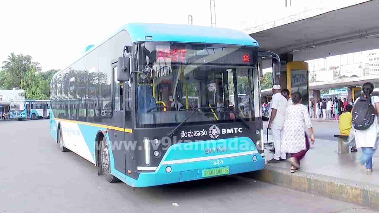 ಬೆಂಗಳೂರಿಗೆ ಬಂದ 320 ಎಸಿ ಎಲೆಕ್ಟ್ರಿಕ್ ಬಸ್: ಮೊದಲ ಬಾರಿಗೆ ರಾಜಧಾನಿಯಲ್ಲಿ ಬಿಎಂಟಿಸಿ ಎಸಿ ಎಲೆಕ್ಟ್ರಿಕ್ ಬಸ್ ಸಂಚಾರ