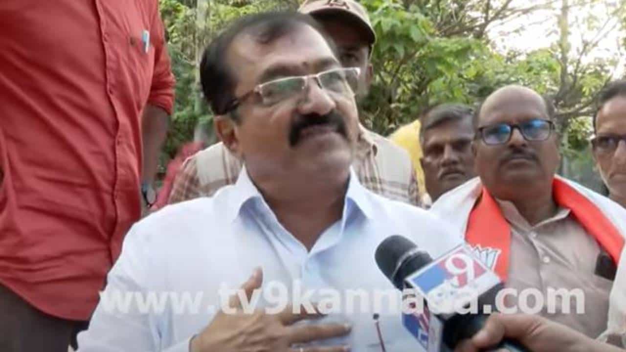 ಬಿಜೆಪಿ ಇಂದು ನಡೆಸಿದ ಹೋರಾಟದಲ್ಲಿ ಬಿಪಿ ಹರೀಶ್ ಭಾಗಿ; ಯತ್ನಾಳ್ರಿಂದ ವಿಮುಖರಾಗುತ್ತಿದ್ದಾರೆಯೇ ನಾಯಕರು? ಬಿಜೆಪಿ ಇಂದು ನಡೆಸಿದ ಹೋರಾಟದಲ್ಲಿ ಬಿಪಿ ಹರೀಶ್ ಭಾಗಿ; ಯತ್ನಾಳ್ರಿಂದ ವಿಮುಖರಾಗುತ್ತಿದ್ದಾರೆಯೇ ನಾಯಕರು?