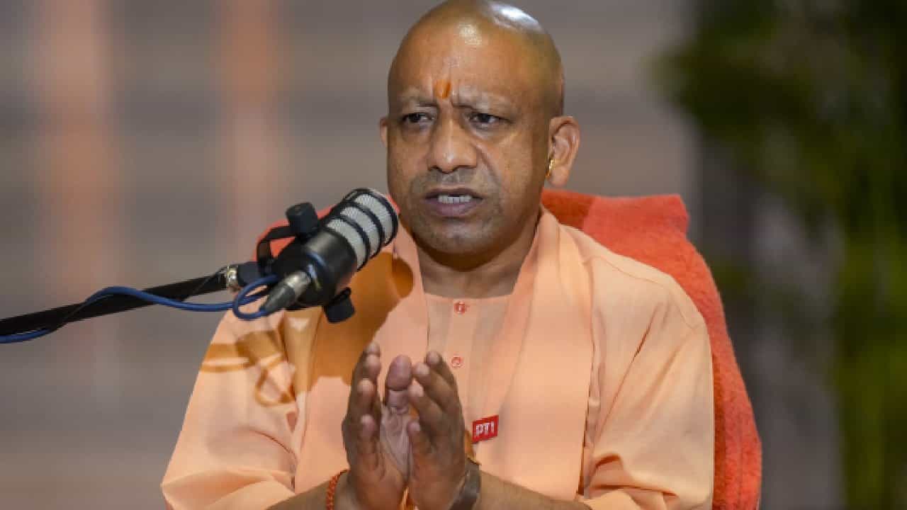 ಮುಸ್ಲಿಮರು ಹಿಂದೂಗಳಿಂದ ಶಿಸ್ತು ಕಲಿಯಬೇಕು, ರಸ್ತೆ ನಮಾಜ್ಗೆ ಮೀಸಲಾಗಿಲ್ಲ; ಯೋಗಿ ಆದಿತ್ಯನಾಥ್ ಮುಸ್ಲಿಮರು ಹಿಂದೂಗಳಿಂದ ಶಿಸ್ತು ಕಲಿಯಬೇಕು, ರಸ್ತೆ ನಮಾಜ್ಗೆ ಮೀಸಲಾಗಿಲ್ಲ; ಯೋಗಿ ಆದಿತ್ಯನಾಥ್