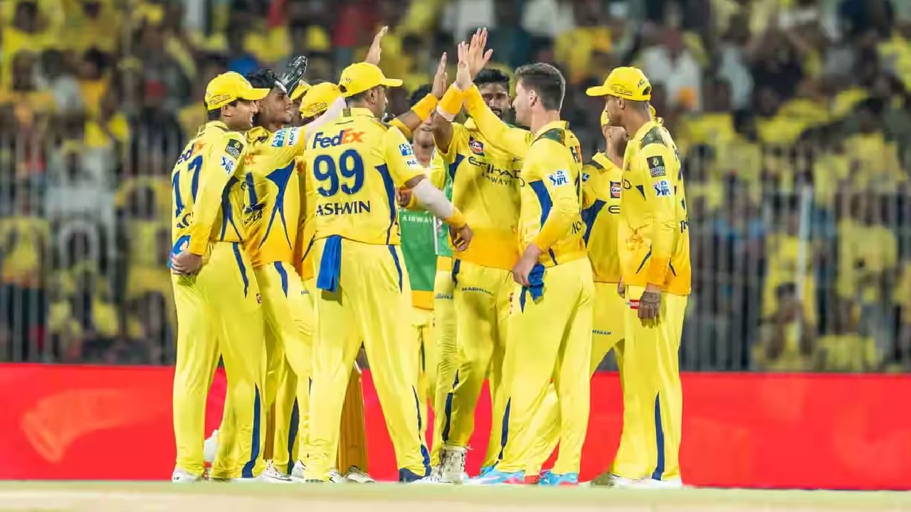 ಈ ಬಾರಿಯ ಐಪಿಎಲ್​ನಲ್ಲಿ ಮುಂಬೈ ಇಂಡಿಯನ್ಸ್ ವಿರುದ್ಧ 4 ವಿಕೆಟ್​ಗಳ ಜಯ ಸಾಧಿಸಿದ ಚೆನ್ನೈ ಸೂಪರ್ ಕಿಂಗ್ಸ್ ತಂಡವು, ಆ ಬಳಿಕ ರಾಯಲ್ ಚಾಲೆಂಜರ್ಸ್ ಬೆಂಗಳೂರು ವಿರುದ್ಧ 50 ರನ್​ಗಳಿಂದ ಸೋಲನುಭವಿಸಿತ್ತು. ಇನ್ನು ರಾಜಸ್ಥಾನ್ ರಾಯಲ್ಸ್ ತಂಡವು ಸಿಎಸ್​ಕೆ ವಿರುದ್ಧ 6 ರನ್​ಗಳ ರೋಚಕ ಜಯ ಸಾಧಿಸಿತು.