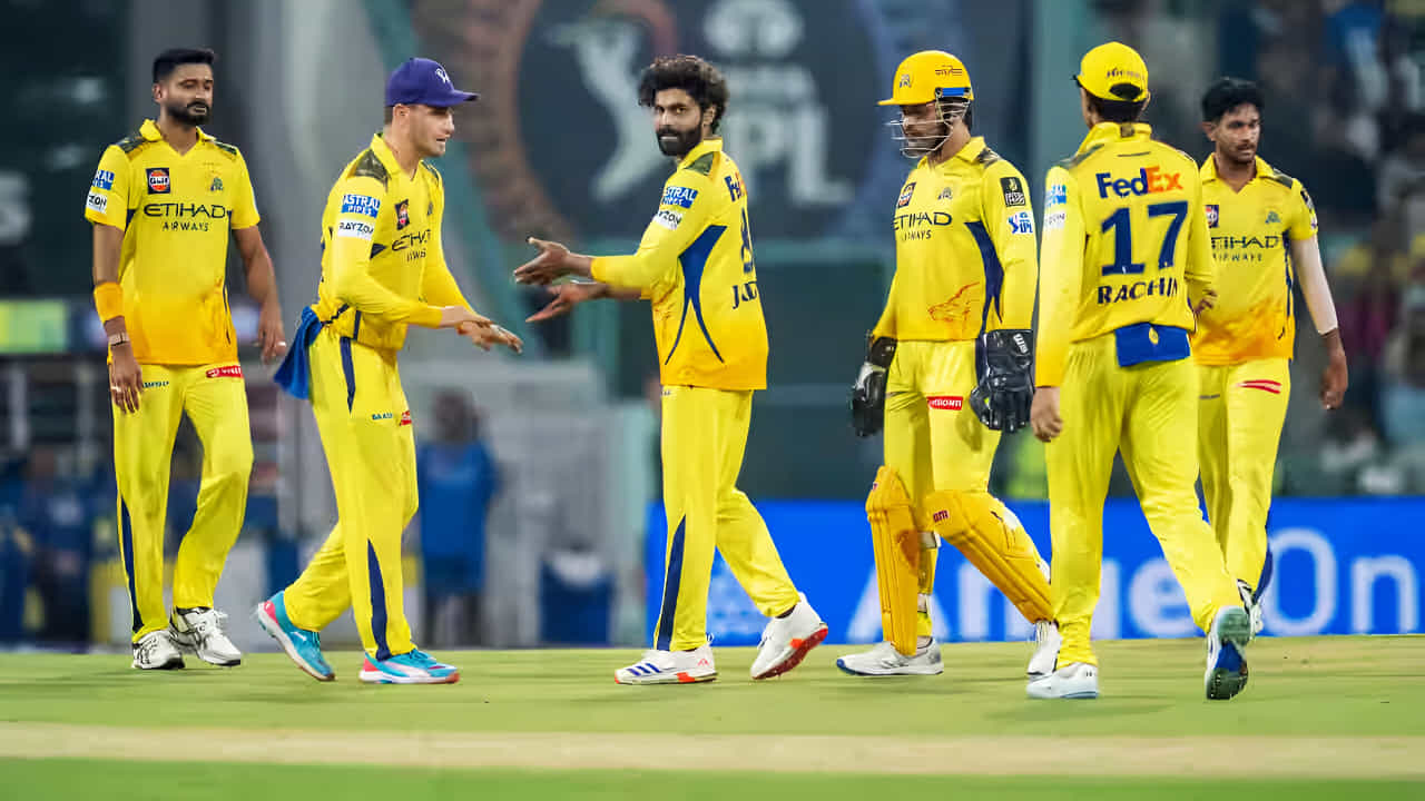 IPL 2025: ಗೆಲುವಿನ ಬೆನ್ನಲ್ಲೇ CSK ವಿರುದ್ಧ ಮ್ಯಾಚ್ ಫಿಕ್ಸಿಂಗ್ ಆರೋಪ IPL 2025: ಗೆಲುವಿನ ಬೆನ್ನಲ್ಲೇ CSK ವಿರುದ್ಧ ಮ್ಯಾಚ್ ಫಿಕ್ಸಿಂಗ್ ಆರೋಪ