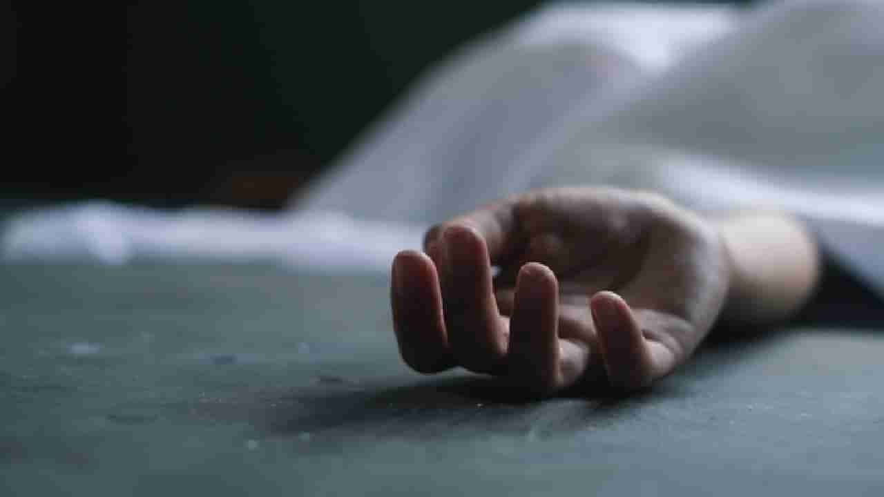 ನೀನೇ ಯಾಕೆ ಫ್ರೆಂಡ್​ಗೆ ದಿನಾ ಲಿಫ್ಟ್​ ಕೊಡ್ಬೇಕು ಎಂದು ತಾಯಿ ಕೇಳಿದ್ದಕ್ಕೆ ಬಾಲಕಿ ಆತ್ಮಹತ್ಯೆ