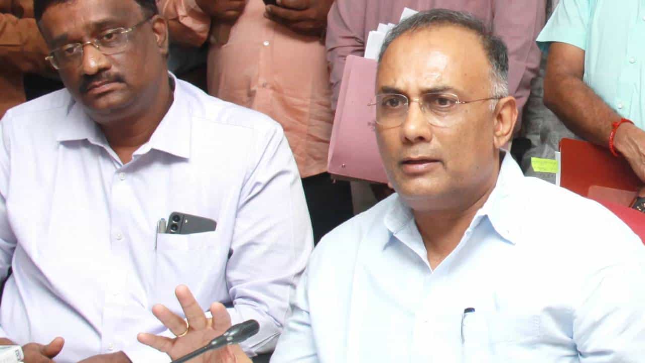 ವಾಟರ್ ಬಾಟಲ್ ಆರೋಗ್ಯಕ್ಕೆ ಮಾರಕ: ಆರೋಗ್ಯ ಸಚಿವರ ಸುದ್ದಿಗೋಷ್ಠಿ ಲೈವ್​