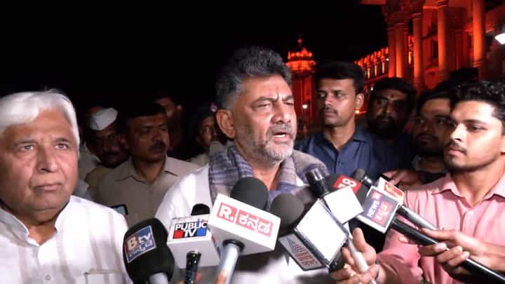 ಮೆಟ್ರೋ ಕಂಬಗಳು, ಐತಿಹಾಸಿಕ ಕಟ್ಟಡಗಳಿಗೂ ದೀಪಾಲಂಕಾರ: ಡಿಕೆ ಶಿವಕುಮಾರ್ ಮೆಟ್ರೋ ಕಂಬಗಳು, ಐತಿಹಾಸಿಕ ಕಟ್ಟಡಗಳಿಗೂ ದೀಪಾಲಂಕಾರ: ಡಿಕೆ ಶಿವಕುಮಾರ್