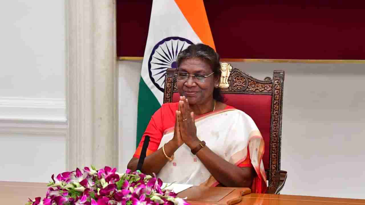 Waqf Bill: ಭಾರತದಲ್ಲಿ ಹೊಸ ವಕ್ಫ್​ ಕಾನೂನು ಜಾರಿಗೆ, ರಾಷ್ಟ್ರಪತಿ ದ್ರೌಪದಿ ಮುರ್ಮು ಅಂಕಿತ