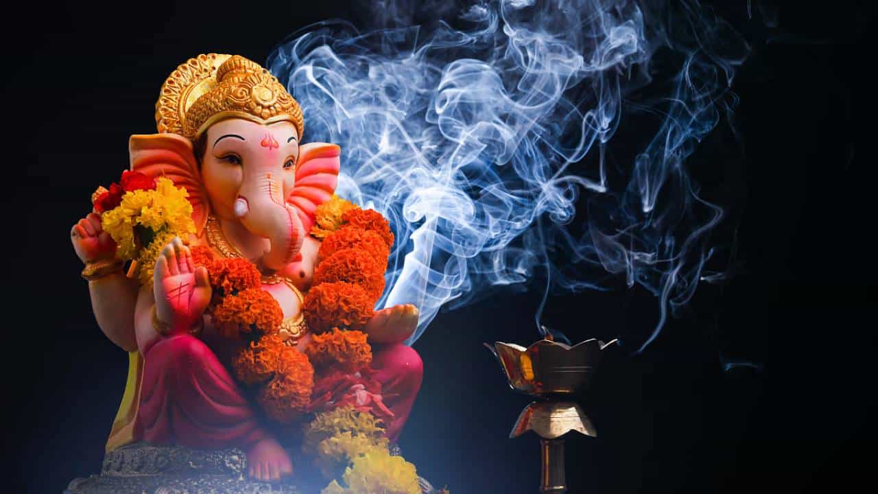 Ganesh Puja: ಜೀವನದ ಎಲ್ಲಾ ಅಡೆತಡೆಗಳನ್ನು ನಿವಾರಿಸಲು ಬುಧವಾರ ಈ ಪರಿಹಾರ ಮಾಡಿ Ganesh Puja: ಜೀವನದ ಎಲ್ಲಾ ಅಡೆತಡೆಗಳನ್ನು ನಿವಾರಿಸಲು ಬುಧವಾರ ಈ ಪರಿಹಾರ ಮಾಡಿ
