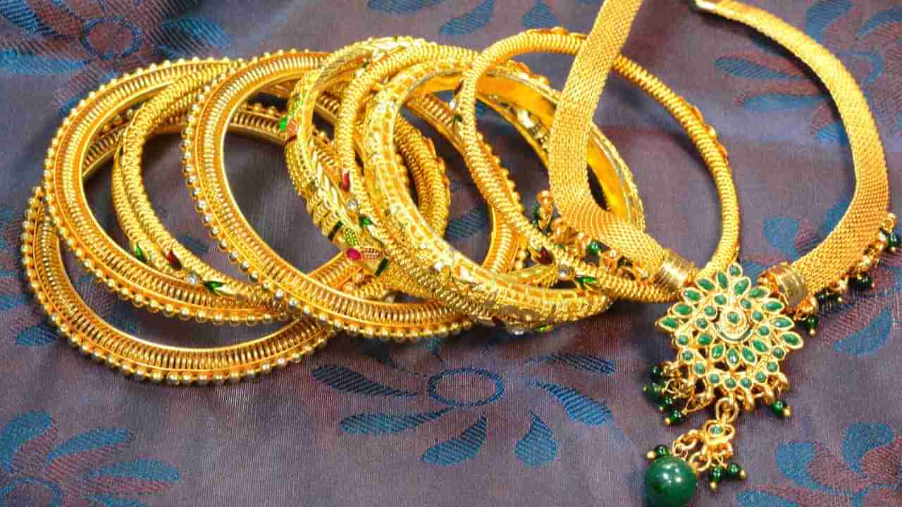 Gold Rate Today Bangalore: ದಾಖಲೆ ಚಿನ್ನದ ಬೆಲೆ; 24 ಕ್ಯಾರಟ್ ಸ್ವರ್ಣ 10,135 ರೂ