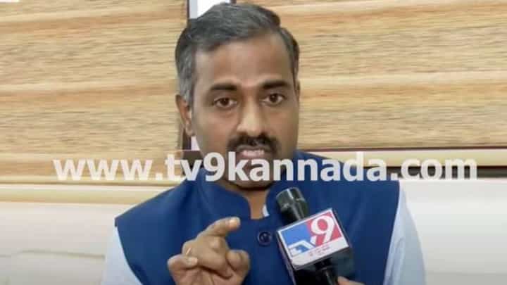 ಜನಿವಾರ ಧರಿಸಬಾರದೆಂದು ಪ್ರಾಧಿಕಾರವು ವಸ್ತ್ರಸಂಹಿತೆ ವಿಷಯದಲ್ಲಿ ಹೇಳಿಲ್ಲ: ಹೆಚ್ ಪ್ರಸನ್ನ, ಕಾರ್ಯನಿರ್ವಾಹಕ ನಿರ್ದೇಶಕ-ಕೆಇಎ ಜನಿವಾರ ಧರಿಸಬಾರದೆಂದು ಪ್ರಾಧಿಕಾರವು ವಸ್ತ್ರಸಂಹಿತೆ ವಿಷಯದಲ್ಲಿ ಹೇಳಿಲ್ಲ: ಹೆಚ್ ಪ್ರಸನ್ನ, ಕಾರ್ಯನಿರ್ವಾಹಕ ನಿರ್ದೇಶಕ-ಕೆಇಎ